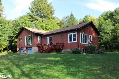 1528 KASHAGAWIGAMOG LAKE Road, Minden Hills, ON K0M 2K0