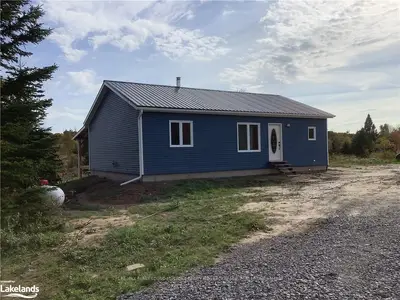 914 CLEAR LAKE Road, Parry Sound Remote Area, ON P0H 1A0