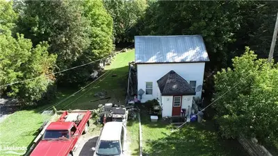 8 WALTER Street, Huntsville, ON P1H 1W3
