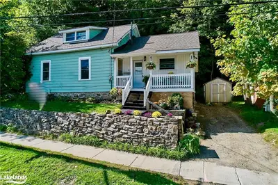 31 LORNE Street, Huntsville, ON P1H 1H4