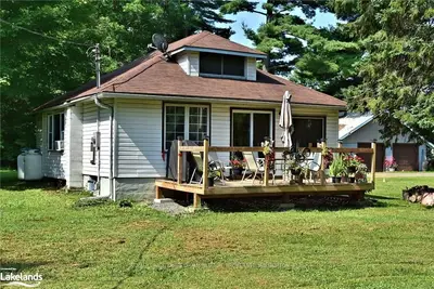 1026 EAST Road, Minden Hills, ON K0M 1J0