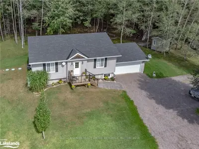 1025 Oakland Drive, Bracebridge, On P1l 1w8