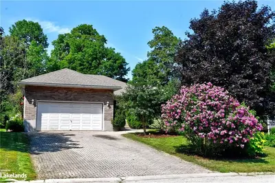 56 Middle Avenue, Meaford, ON N4L 1A8