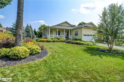 33 HOMESTEAD Lane, Huntsville, ON P1H 2N8