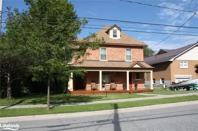 102 GIBSON Street, Parry Sound, ON P2A 1X5