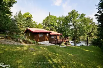 100 VERNON SHORES Boulevard, Huntsville, ON P1H 2J2