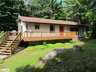 74 LENDELWOOD Lane, Huntsville, ON P0B 1M0