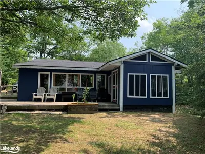 40 Fairholme Lake Road, Whitestone, ON P0A 1G0