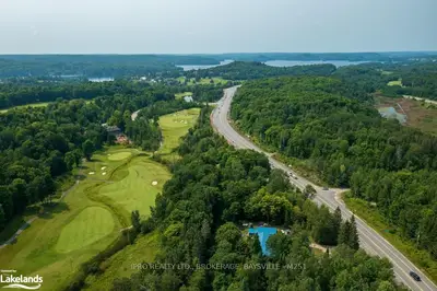 1237 HWY 60, Huntsville, ON P1H 1A3
