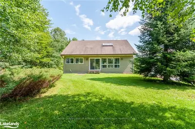 985 OLD MUSKOKA Road, Huntsville, ON P0B 1M0