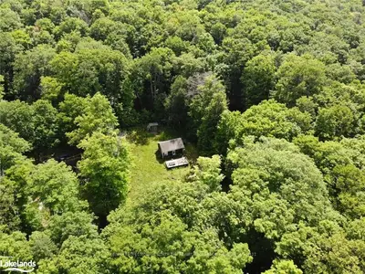 1037 DUTCHESS Drive, Highlands East, ON K0L 2A0