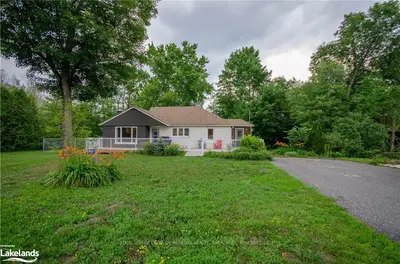 1008 MINTO Street, Muskoka Lakes, ON P0C 1A0