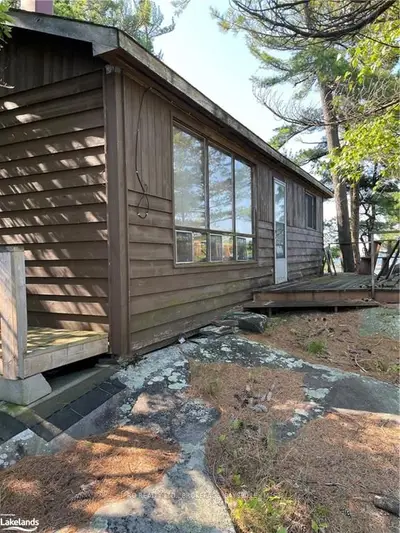 26 A65 ISLAND , The Archipelago, ON P0G 1G0