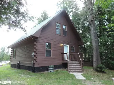 95 PETTIT LANE Lane, Kearney, ON P0A 1M0
