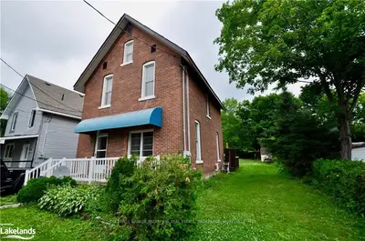 12 NORTH FETTERLY Street, Huntsville, ON P1H 1K8