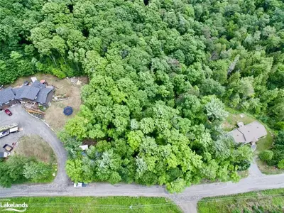 55 Granite Drive, Huntsville, ON P1H 2N5