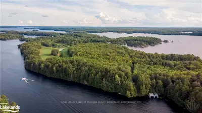 9 TONDERN , Muskoka Lakes, ON P0B 1E0