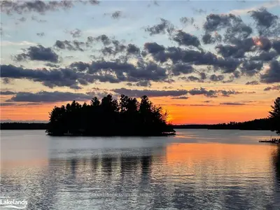 1553 BRACKENRIG Road 5, Muskoka Lakes, ON P0B 1J0