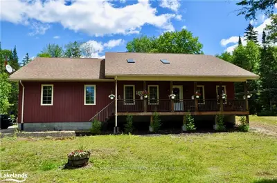 3378 RAVENSCLIFFE Road, Huntsville, ON P1H 2J2