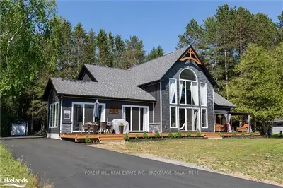 379 Santa's Village Road, Bracebridge, ON P1L 1W8