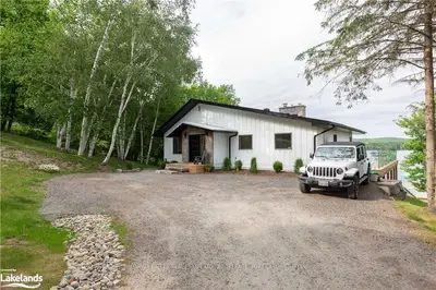 1430 Deerhurst Drive, Huntsville, On P1h 1a9