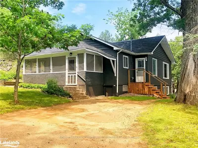 35 JOSEPH Street, Muskoka Lakes, ON P0B 1J0