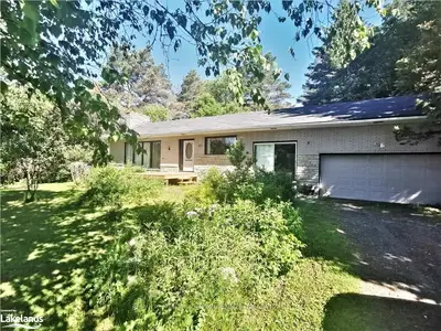 166 WEST Road, Huntsville, ON P1H 1M7