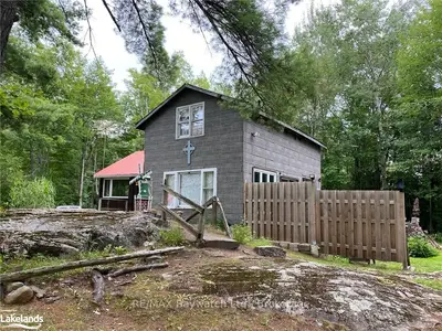 2529 HONEY HARBOUR Road, Georgian Bay, ON P0E 1E0