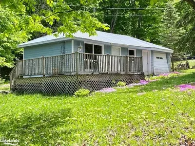 393 Doe Lake Road, Armour, ON P0A 1J0