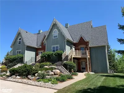 170 Snowbridge Way 221, Blue Mountains, On L9y 3z2