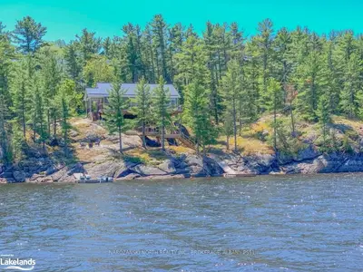 00 PICKEREL RIVER , Parry Sound Remote Area, ON P0M 1A0