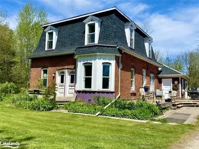 195 PORTAGE Road, Kawartha Lakes, ON K0M 2T0