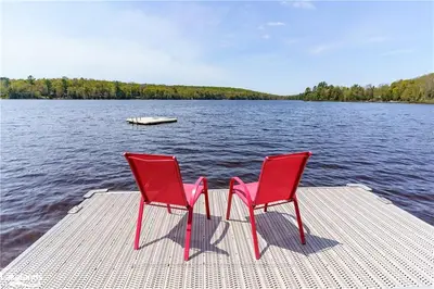 1038 HAMMOND Road, Lake of Bays, ON P0B 1A0