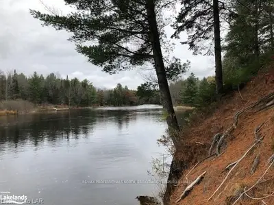 CROCKFORD Road, Lake of Bays, ON P1L 1X3
