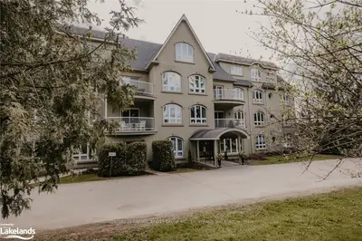 35 DAIRY Lane 202, Huntsville, ON P1H 2L8