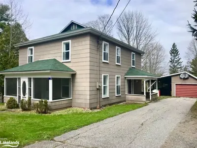30 BAILEY Street, Muskoka Lakes, ON P0B 1J0