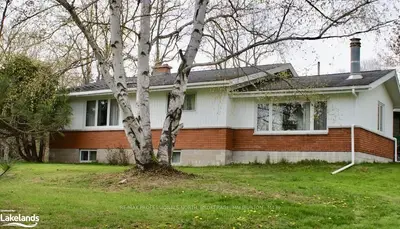 1023 STOCKHOLM Drive, Dysart et al, ON K0M 1S0