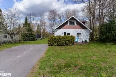 16 GEORGE Street, Huntsville, ON P0A 1A0