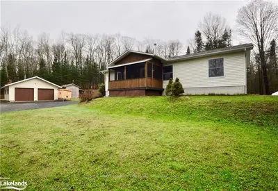 802 OLD NORTH Road, Huntsville, ON P1H 2J4