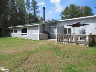 1130 LONE PINE Drive, Bracebridge, ON P1L 1X4