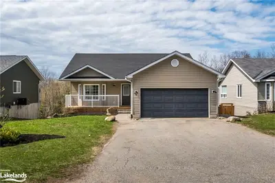 34 GOODWIN Drive, Huntsville, ON P1H 2R3