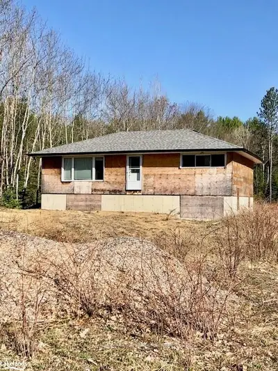 2554 NORTH SHORE Road, Algonquin Highlands, ON K0M 1J1