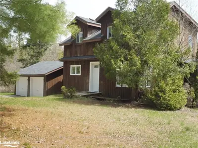 2337 LONE PINE DRIVE RR1 Drive, Huntsville, ON P0B 1L0