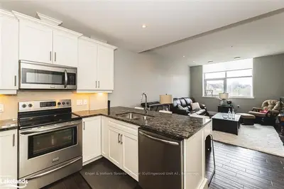 945 3RD Avenue E 301, Owen Sound, ON N4K 2K8