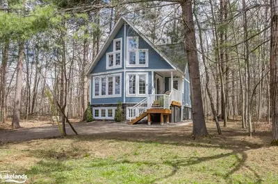 1190 Muskoka Beach Road N, Gravenhurst, On P1p 1r1