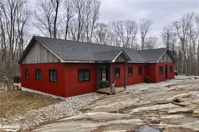 663 SOUTH WASEOSA LAKE Road, Huntsville, ON P1H 2N5