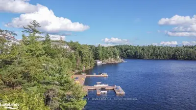 1869 MUSKOKA 118 Road W E215-C2, Muskoka Lakes, ON P1L 1W8