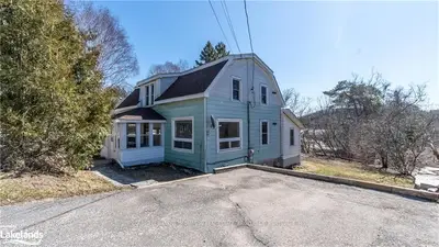 39 MANOMINEE Street, Huntsville, ON P1H 1K8