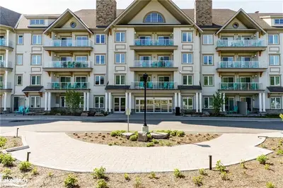 25 PEN LAKE POINT Road 02-128, Huntsville, ON P1H 1A9