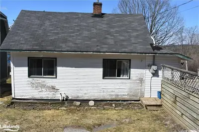 34 MARY Street W, Huntsville, ON P1H 1V3